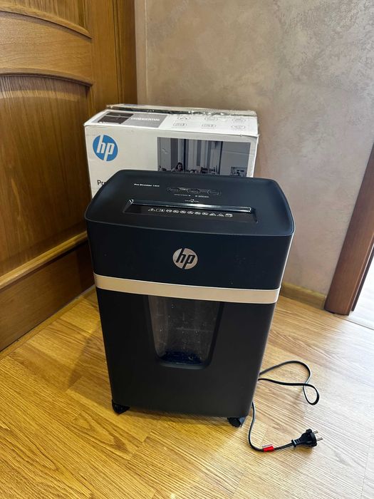 Шредер HP Pro Shredder 15CC