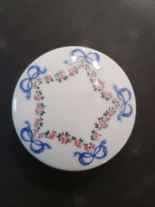 Caixas aneleiras regaleira em porcelana da Vista Alegre