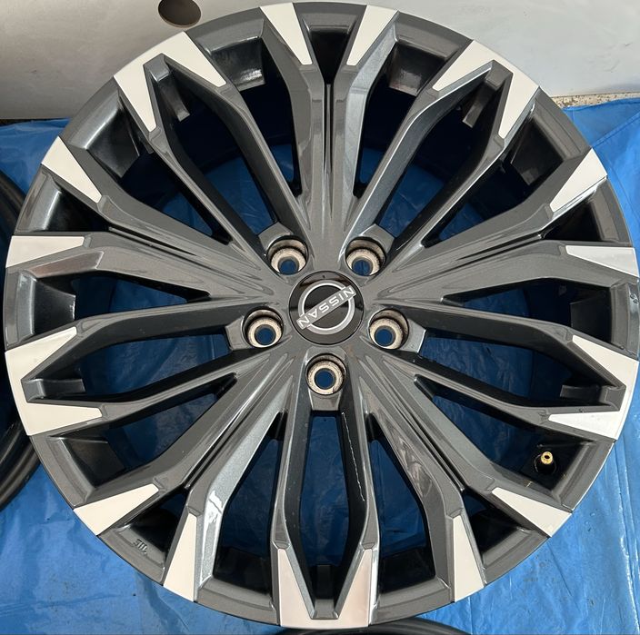 668 Felgi Aluminiowe Oryginał Nissan X-Trial R 19 qashqai 5x114,3 Idealne