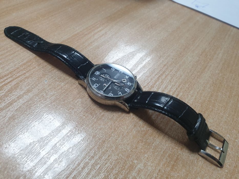 Наручний годинник