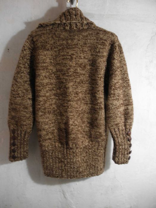 Свитер женский вязаный ручной работы. 46 размер
