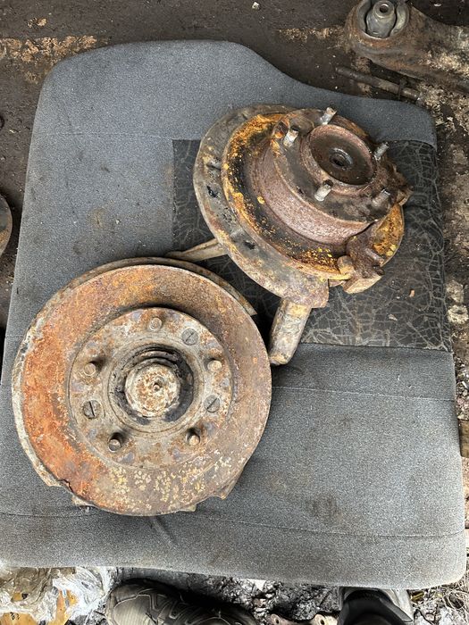 Поворотный кулак ступица цапфа нива ваз