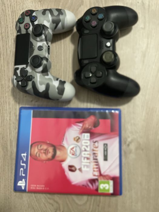 PS4 Pro 1TB 4k+ 2 comandos + jogo – excelente estad