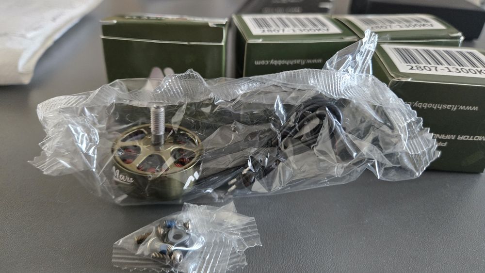 Silniki FPV MARS 2807 1300KV