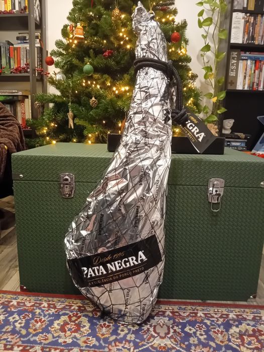 Presunto de Porco Preto Ibérico (Pata Negra) Com Suporte