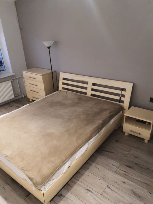 Продам кровать с мотрасом