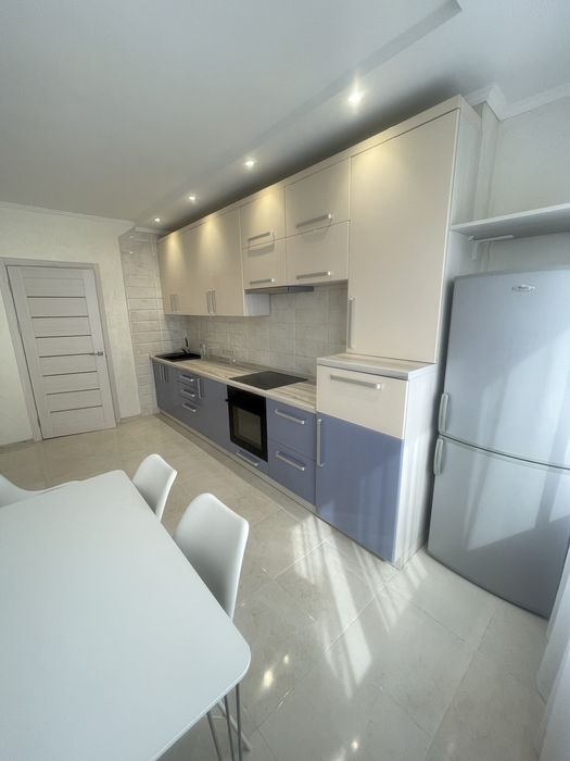 Продаж ЖК Аквамарин пр. Берестейський 131-а 2 к кв. площа 81,2 м