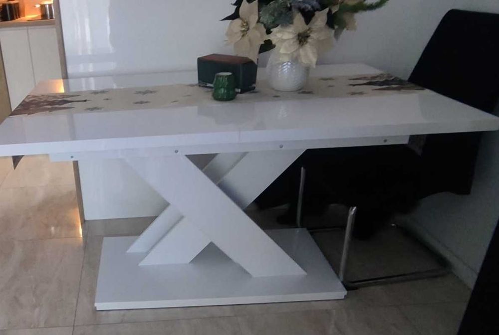 Sprzedam stół rozkładany wysoki połysk biały