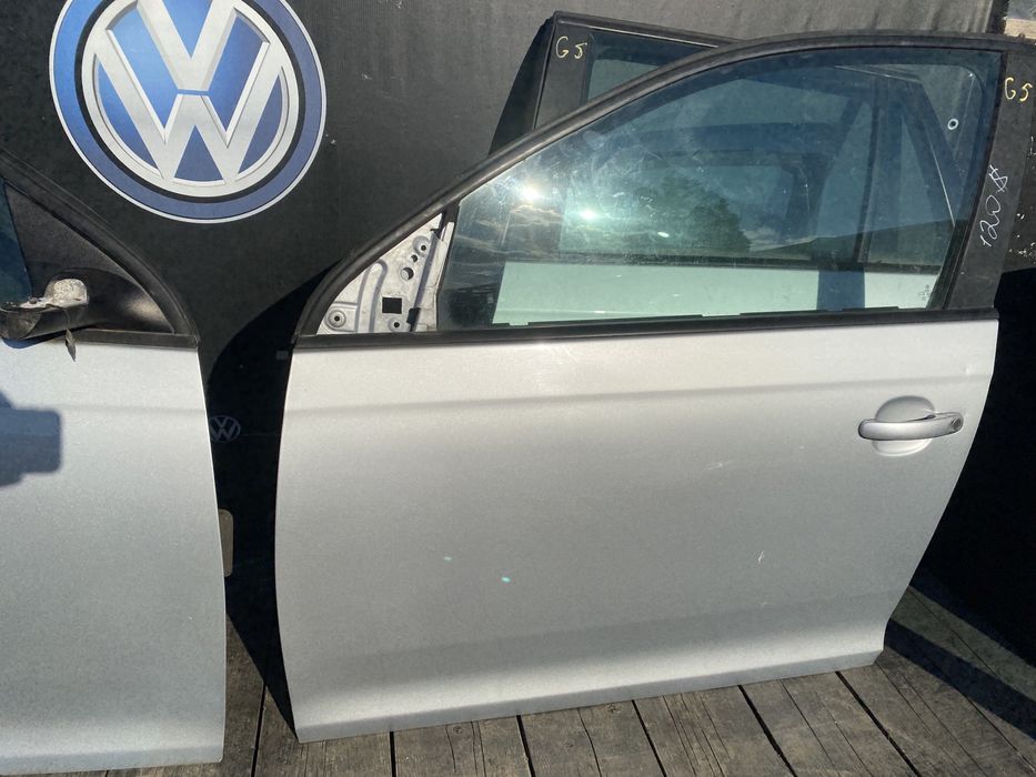 Дверка передня задня Гольф 5, 6 універсал Golf Jetta джетта дверь