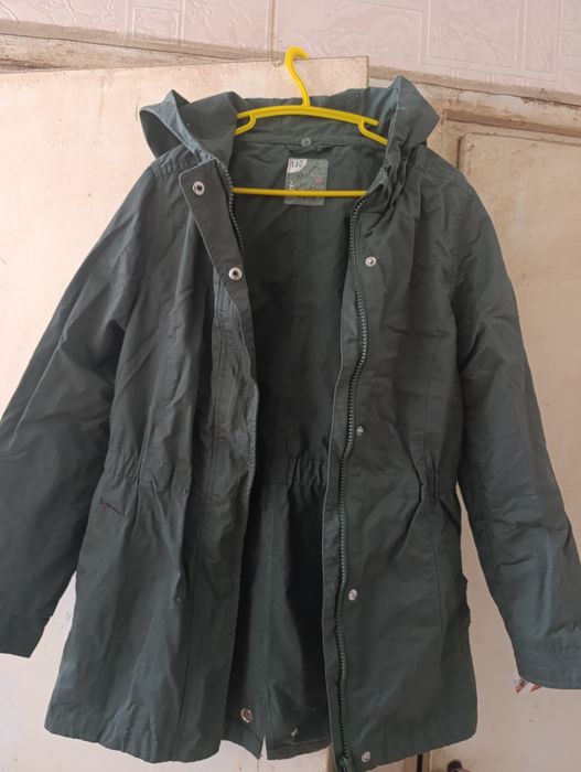 Легка куртка на весну