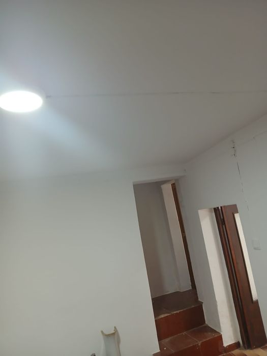 Vende-se casa renovada