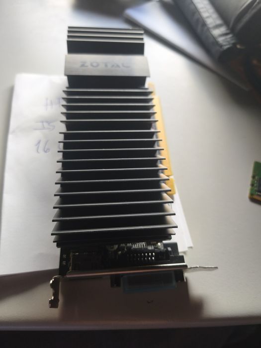 Gráfica. Zotac 1030