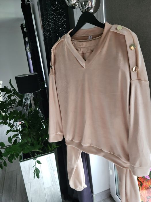 Nowy dres welurowy polecam