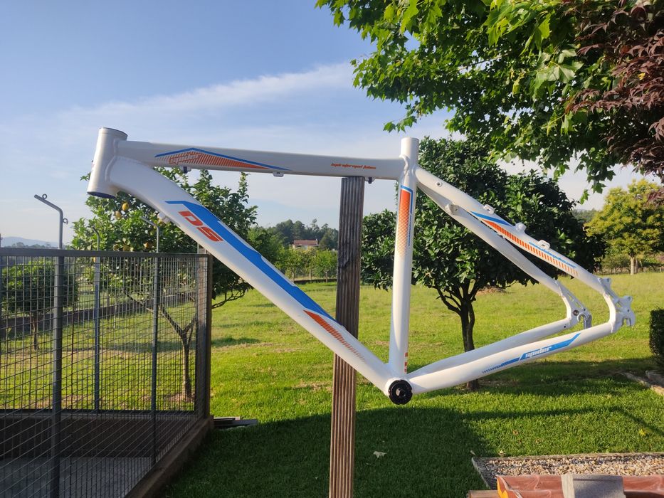 Quadro de bicicleta BTT - Alumínio