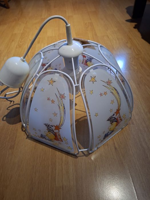 Lampa wisząca do pokoju dziecięcego