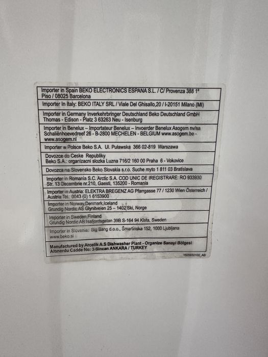 Máquina de lavar loiça Beko DFN28432W