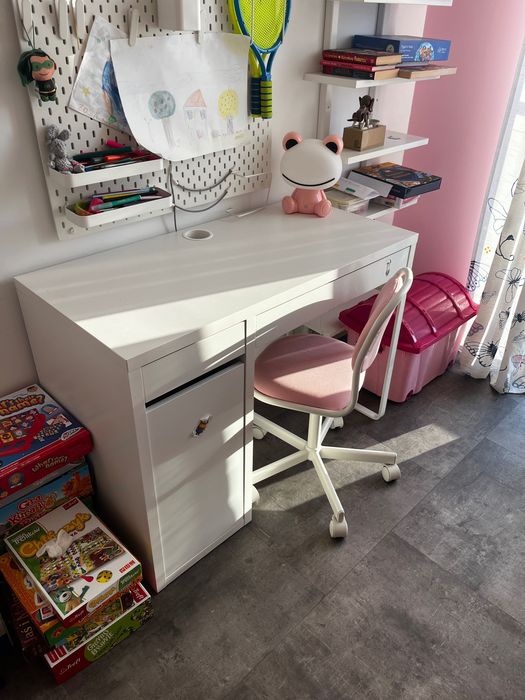Biurko Ikea + krzesło. Super stan:)