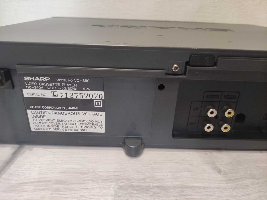 Продам видеомагнитофон Sharp VC-S50 с пультом ДУ