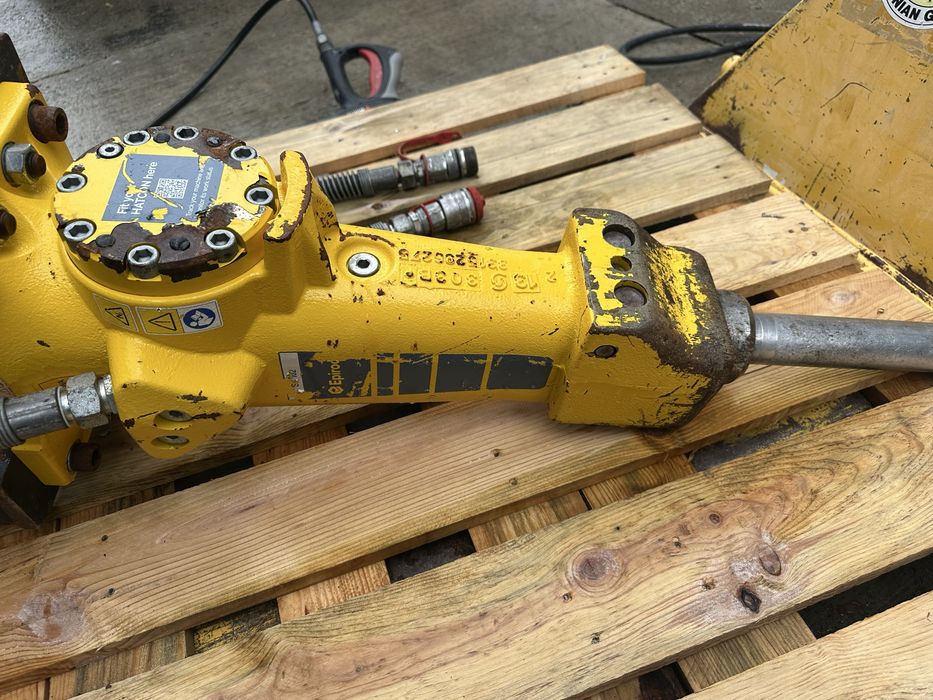Гідромолот Epiroc SB 102 Atlas Copco SB 102 гидромолот