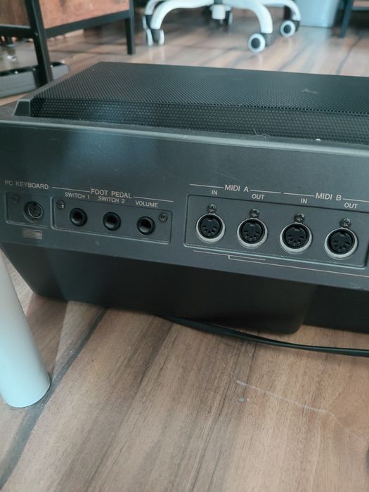 Yamaha psr 9000.