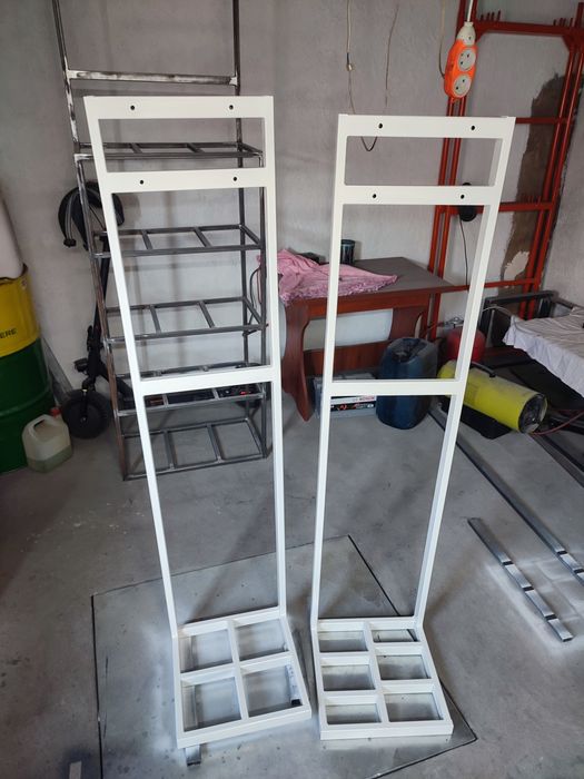 Стойка для інвертора