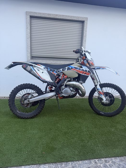 KTM EXC 125 SIX DAYS matriculada