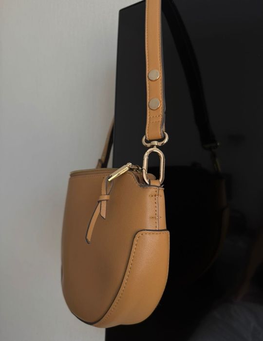 Сумка хобо mango