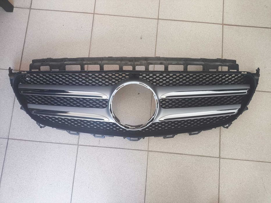 grade dianteira mercedes e220 de 2018 w213