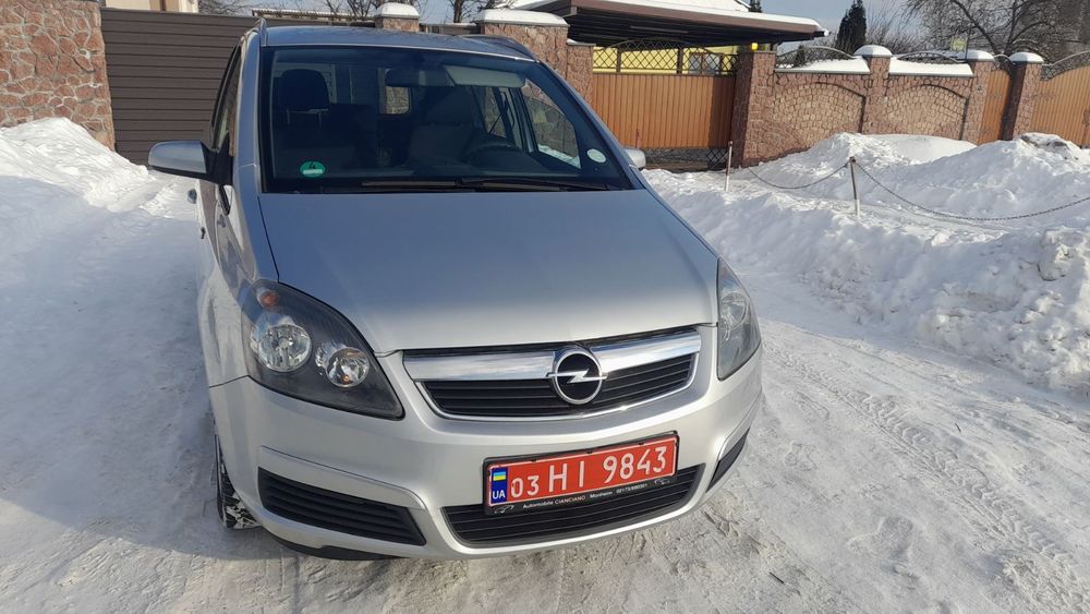 Свежепригнан Opel Zafira B 2006 Газ/бензин