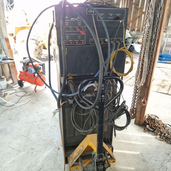 Przecinarki plazmowe 2szt 200A Hypertherm HD 4070.