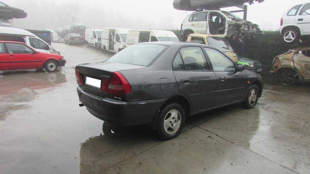 Mitsubishi Lancer 1.3 de 1997 - Peças Usadas