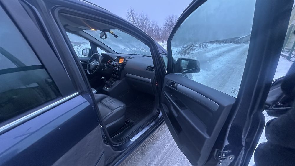 Opel Zafira 1.7 tdi 7 місць 2011р