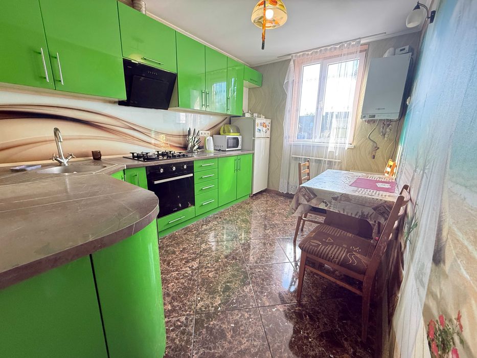 Продається власний цегляний будинок  в с.Луг  Львівської області.