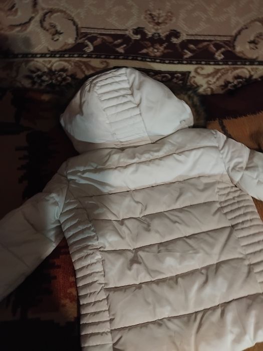 Куртка для дівчинки(ZARA) розмір M