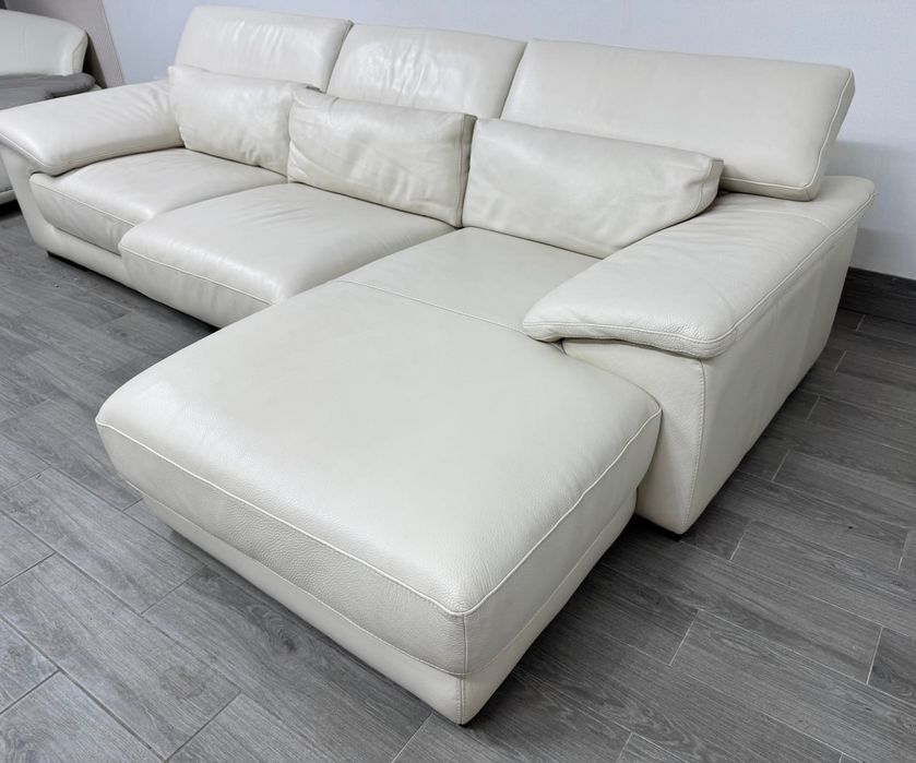 Шкіряний кутовий вершковий диван 290*150 . Не розкладається. NATUZZI. Італія