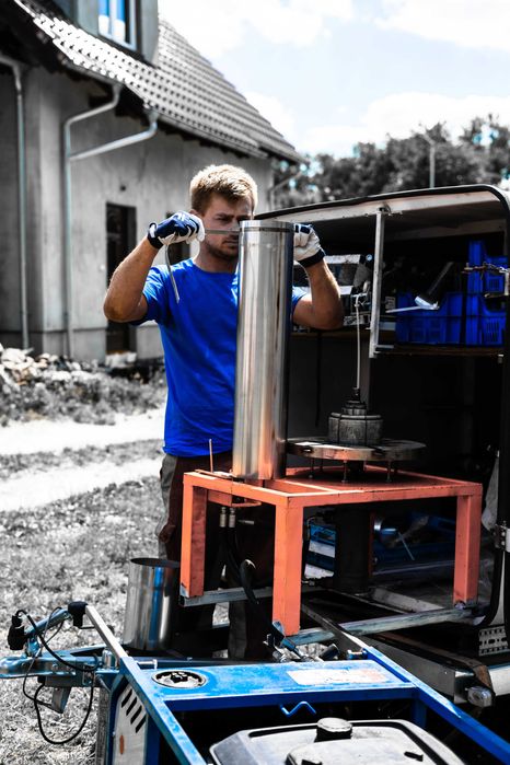 Kominy, wkłady kominowe (montaż/sprzedaż), frezowanie kominów