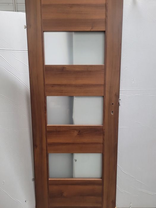 Skrzydła drzwiowe powystawowe, drzwi