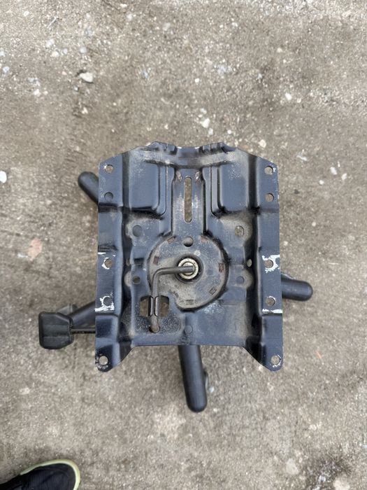 Основание офисного кресла