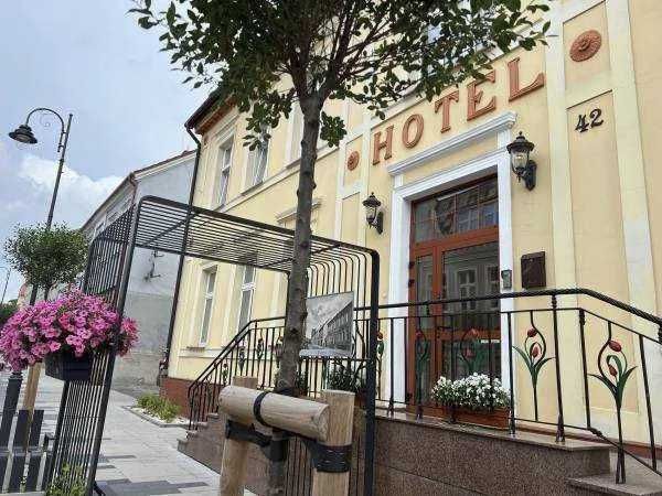 MIESZKANIE TYMCZASOWE / duży prywatny pokój w Hotelowej / 1500zł/miesiąc