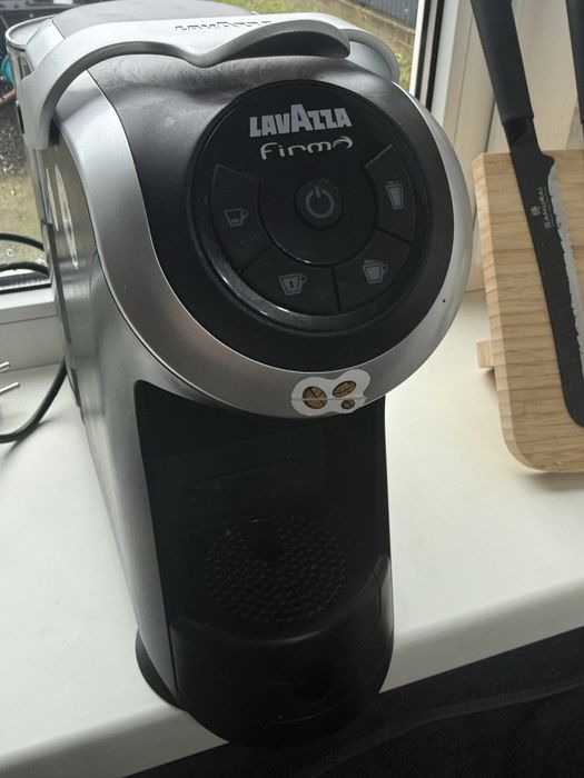 Продам кавоварку Lavazza Firma