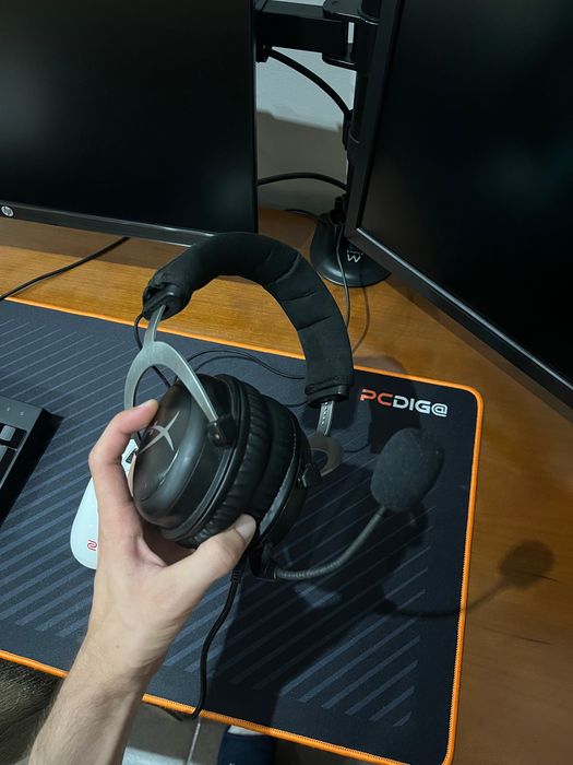 Fones HyperX Cloud 2