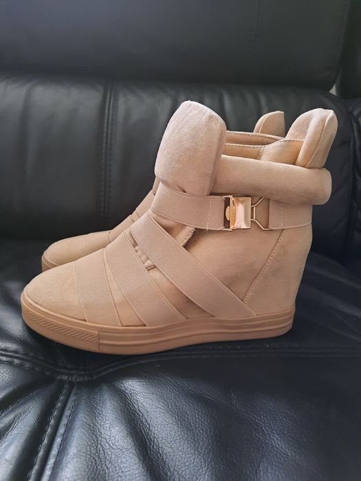 Sneakersy 38 na koturnie