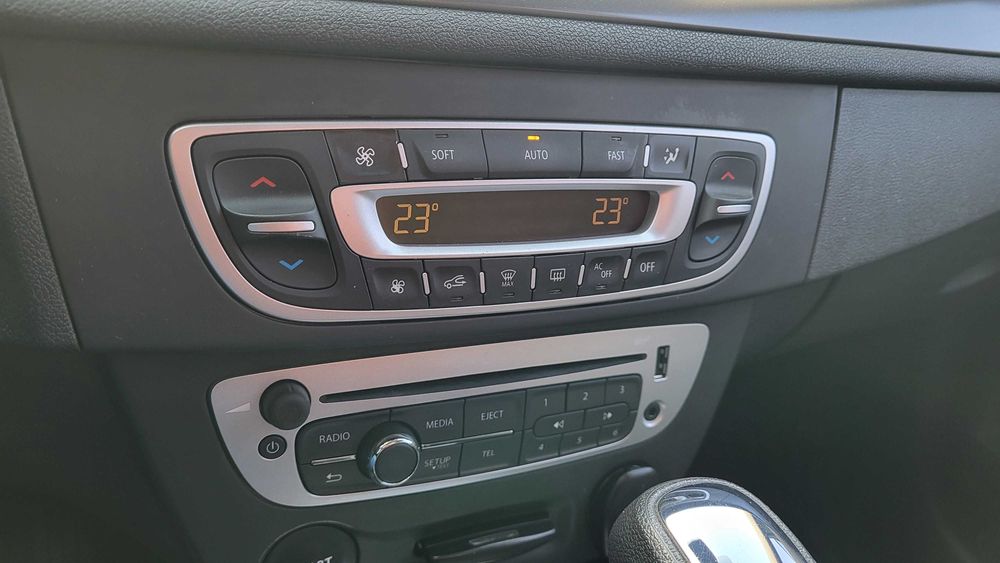 Renault Megane Wagon 2013  1.5D AT