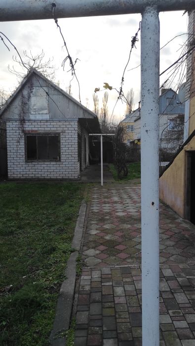 Добротный  большой дом Верхнеднепровс