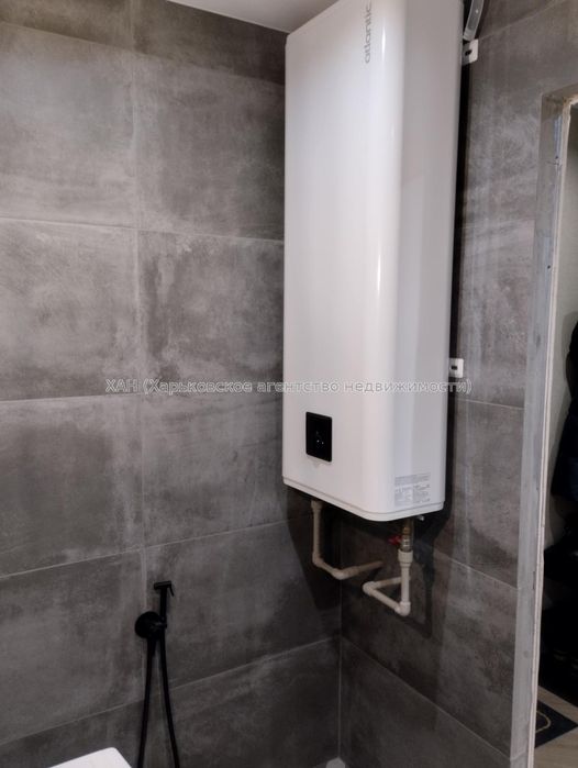 АН Продам 3 кв. П.Поле, м."23 Августа". Евроремонт.42000.Д57.