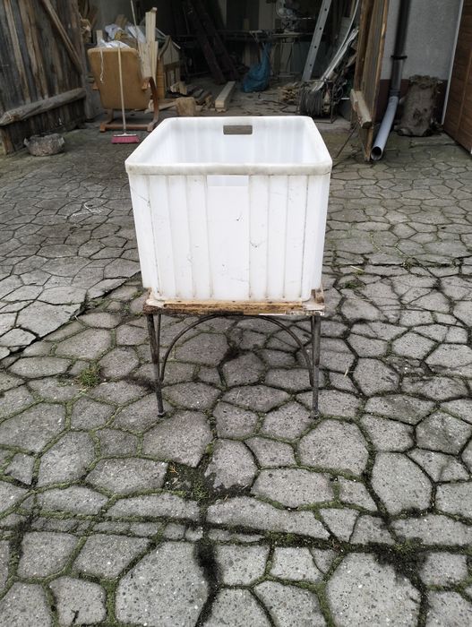 Pojemnik na wyrobu