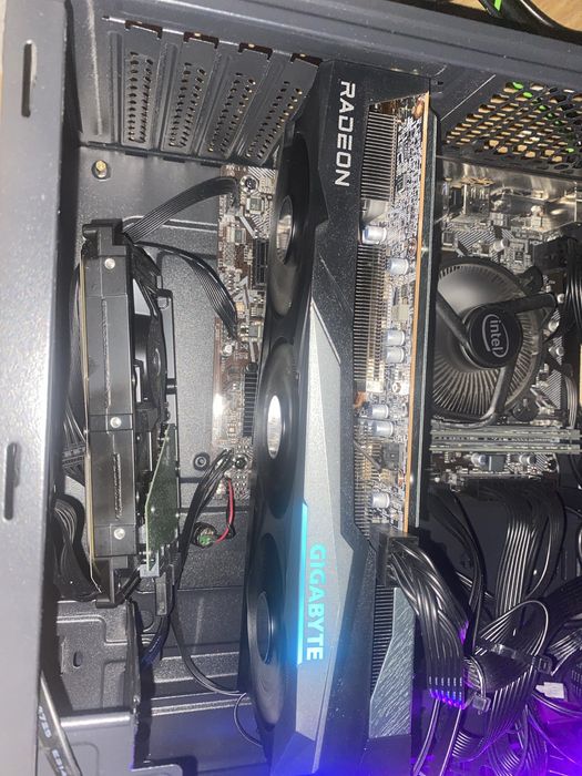 AMD Radeon RX 760064284297108738122