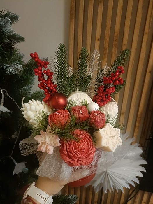 Stroiki bożonarodzeniowe z własnoręcznie robionych świec sojowych