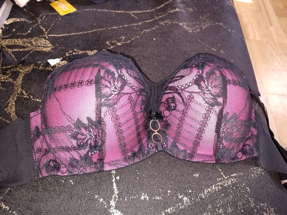 Biustonosz 100 D czarny