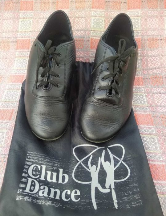 Продам б/у бальні туфлі р.37.5,м.Кривий Ріг,пл.Толстого.САМОВИВІЗ!!!